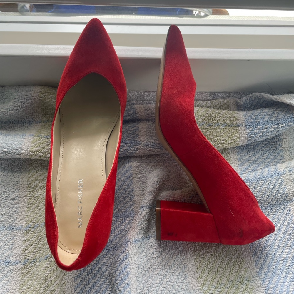 Marc Fischer Red Pumps